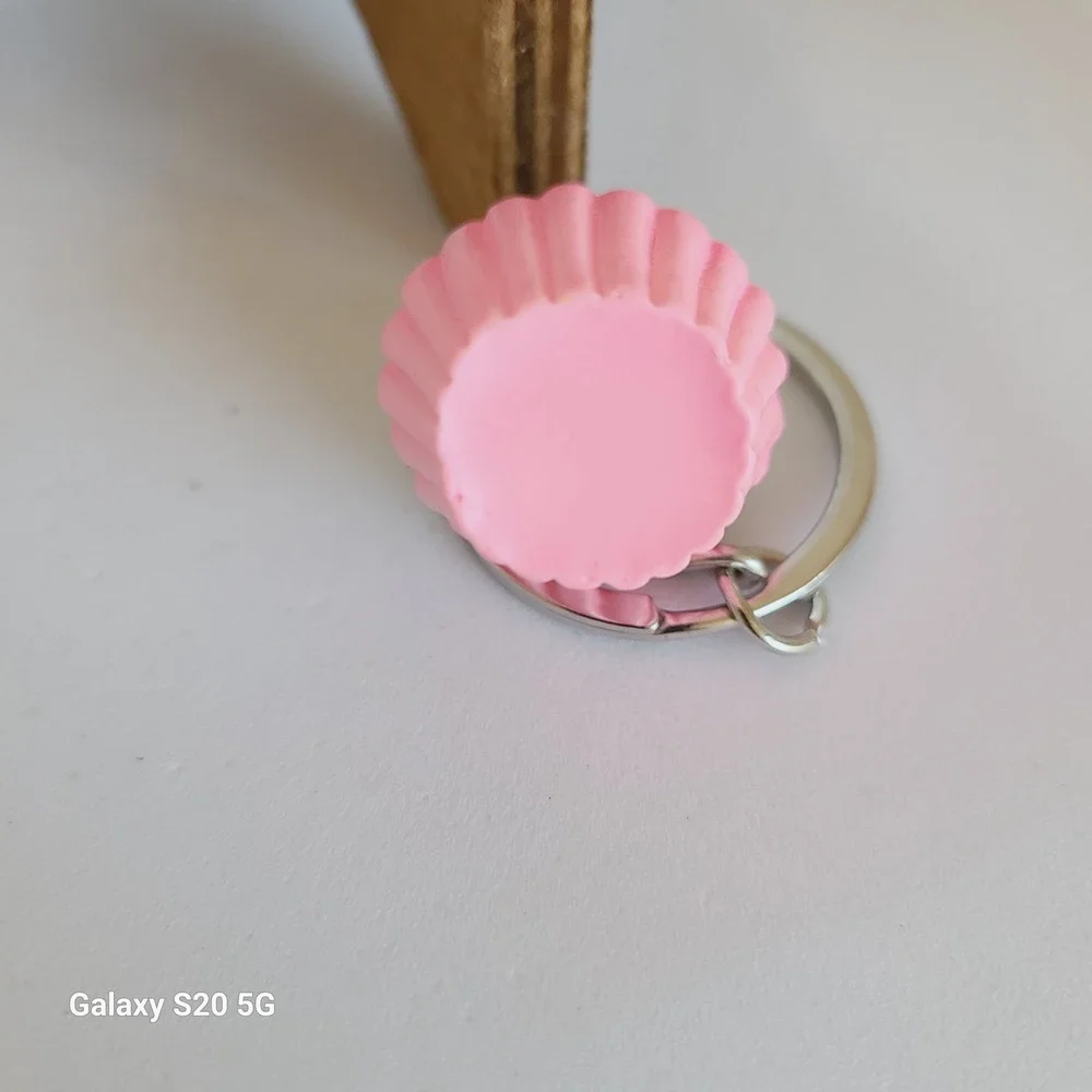 Cupcake Keychain‎ Heart Topping Pink White Fun Accessory Car Bag Charm NWOT